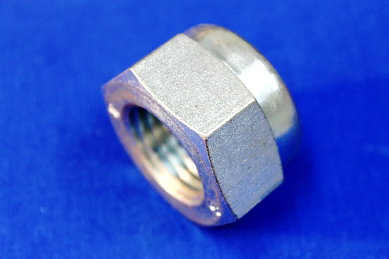 NUT PISTON